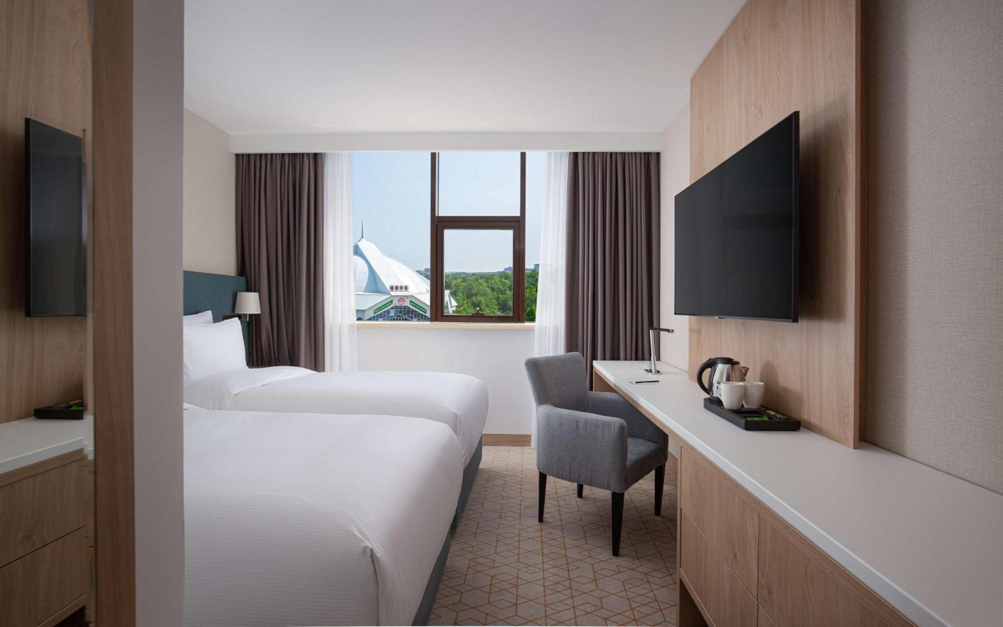 Doubletree By Hilton Shymkent Otel Dış mekan fotoğraf