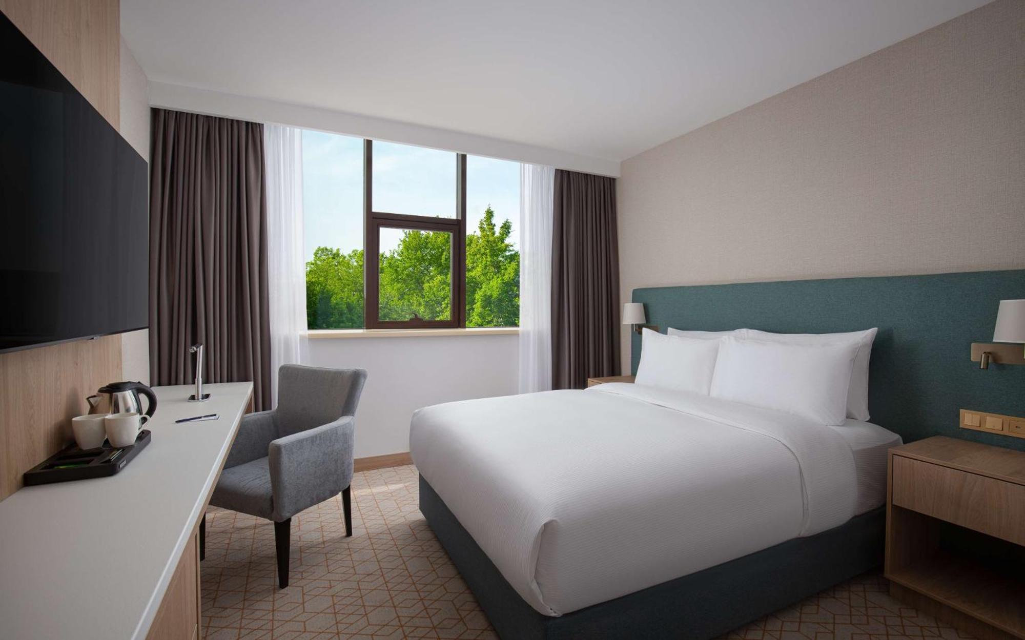 Doubletree By Hilton Shymkent Otel Dış mekan fotoğraf